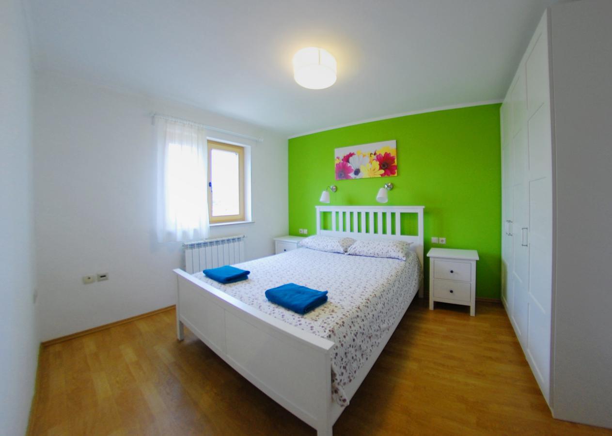 Nelkas Apartments Pula Exterior photo
