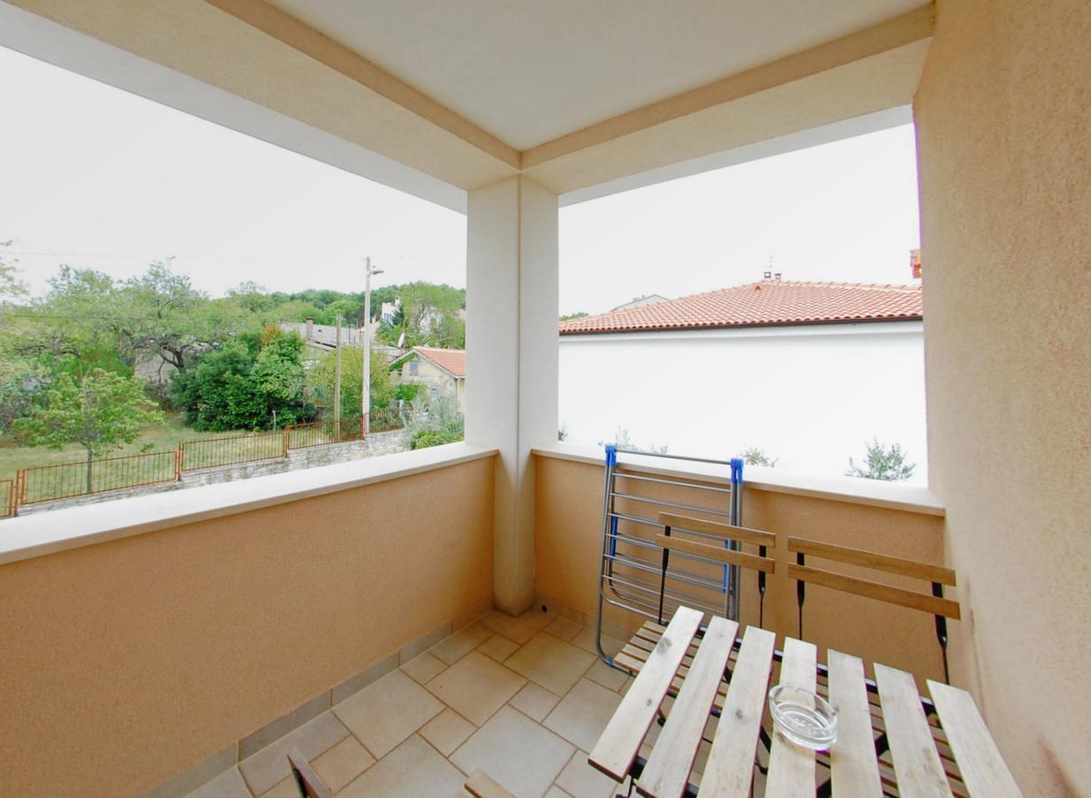 Nelkas Apartments Pula Exterior photo
